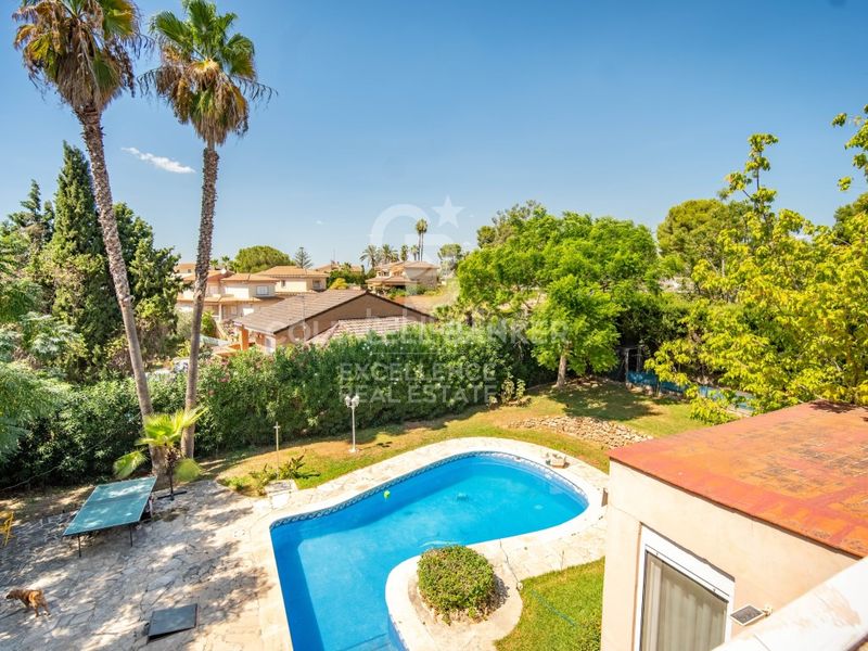 Foto e64c3e43-e8cc-4172-b2ff-978f44732316. Casa amb calefacció aparcament piscina a Riba - roja de Túria