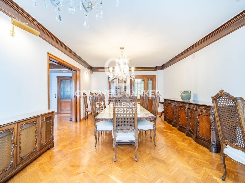 Piso exclusivo piso señorial con 5 suites y garaje en calle colón. en Valencia - Imagen 14