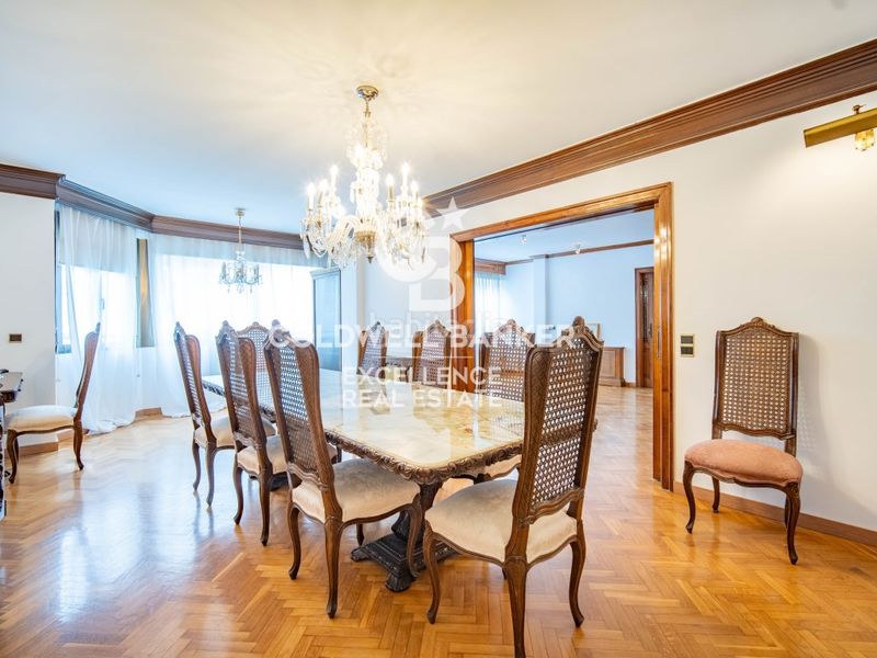 Piso exclusivo piso señorial con 5 suites y garaje en calle colón. en Valencia - Imagen 13