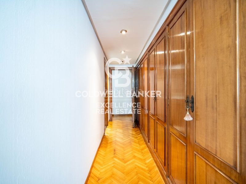 Piso exclusivo piso señorial con 5 suites y garaje en calle colón. en Valencia - Imagen 30