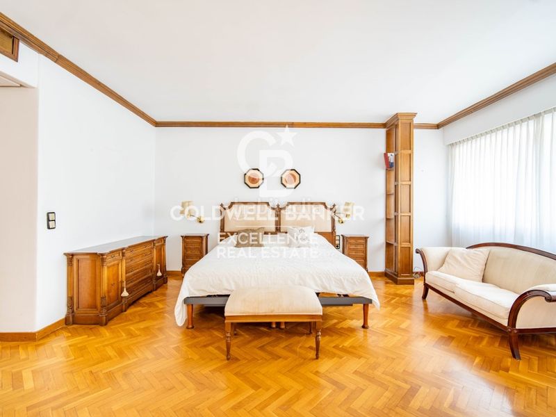 Piso exclusivo piso señorial con 5 suites y garaje en calle colón. en Valencia - Imagen 23