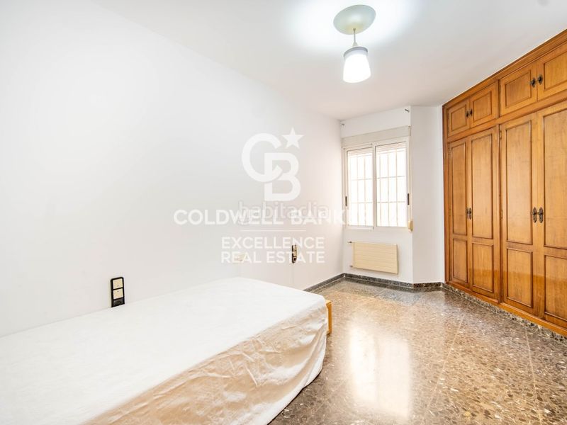 Piso exclusivo piso señorial con 5 suites y garaje en calle colón. en Valencia - Imagen 39
