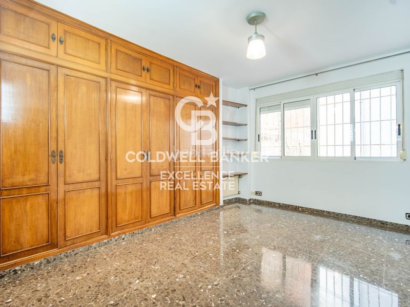 Piso exclusivo piso señorial con 5 suites y garaje en calle colón. en Valencia - Imagen 42