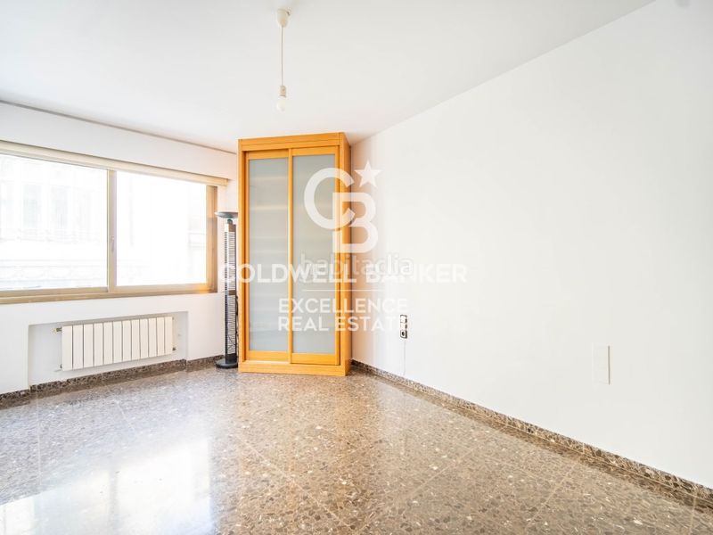 Piso exclusivo piso señorial con 5 suites y garaje en calle colón. en Valencia - Imagen 35