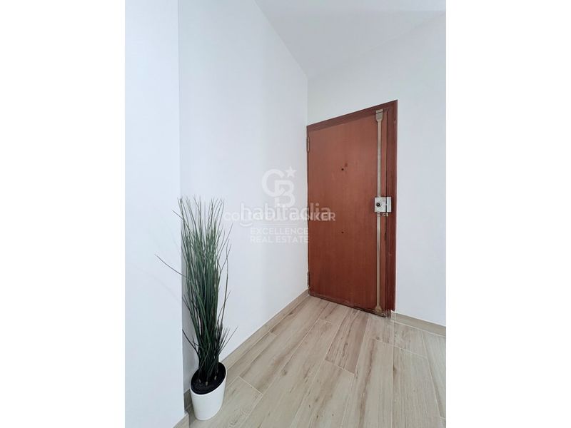 Piso reformado a estrenar junto a avenida de francia en Valencia - Imagen 6