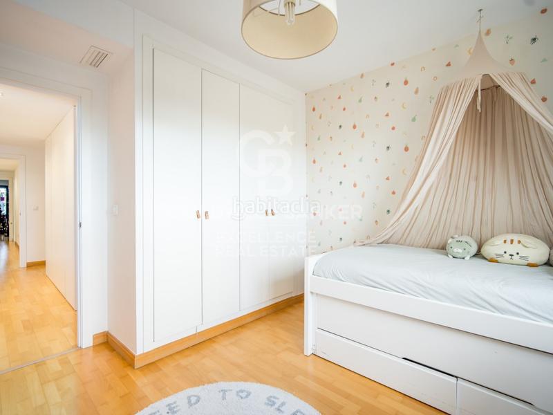 Foto 61f99fa0-862e-4790-946a-da830df25b2a. Lloguer àtic amb aparcament a Albors Valencia