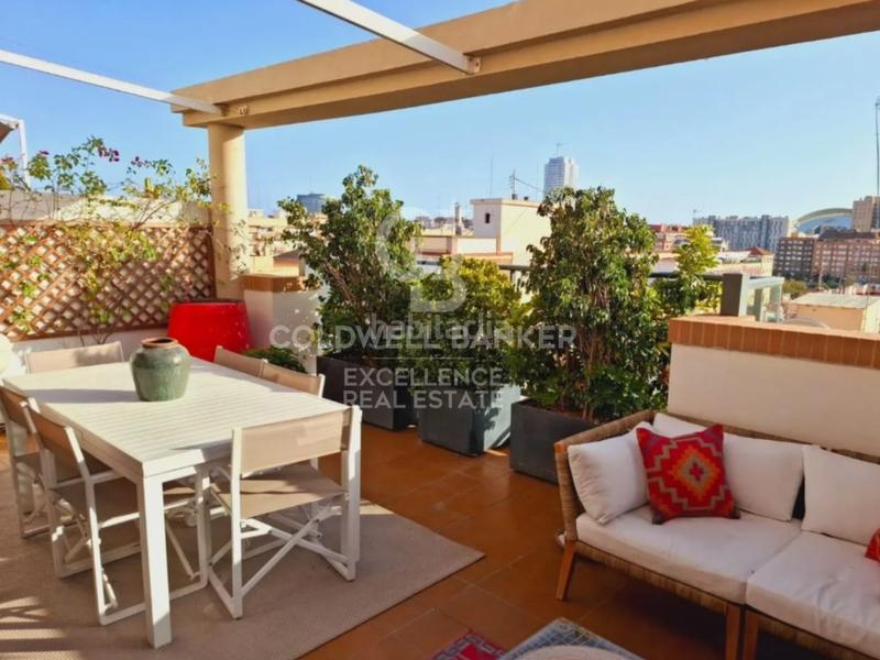 Foto 98fe066f-0b09-45f3-805e-54ad4c1df968. Miete dachwohnung mit parking in Albors Valencia