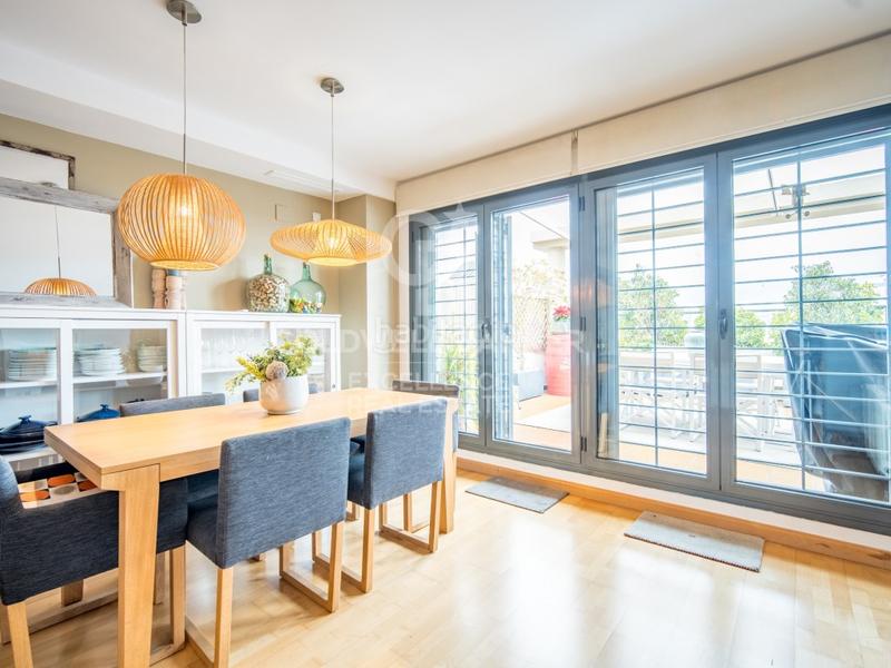 Foto a3da7f3a-073b-4c4d-8d5b-6f2747df1bb7. Miete dachwohnung mit parking in Albors Valencia