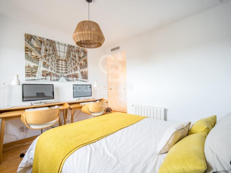 Foto 0eeacc3d-cf09-4426-94dd-df7918d43d38. Rent penthouse with parking in Albors Valencia