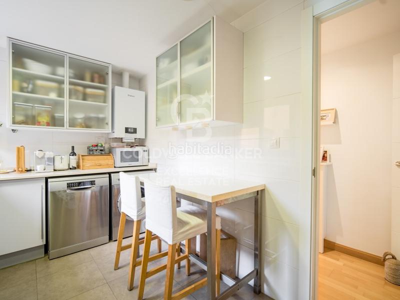 Foto d096d916-e638-47f3-ba30-0131c41dff9c. Rent penthouse with parking in Albors Valencia