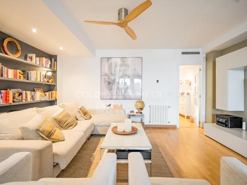 Foto daff2448-8a74-4703-9f10-9b297142753b. Rent penthouse with parking in Albors Valencia