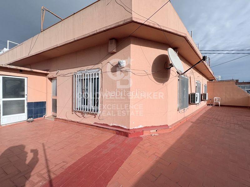 Foto f6b11555-e7a5-402c-b89f-37516d44d1f9. Àtic a Barrio de Patraix Valencia