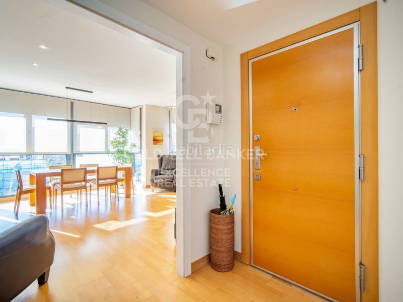Piso amplio y luminoso piso de 4 dormitorios con garaje y trastero en abors. en Valencia - Imagen 8