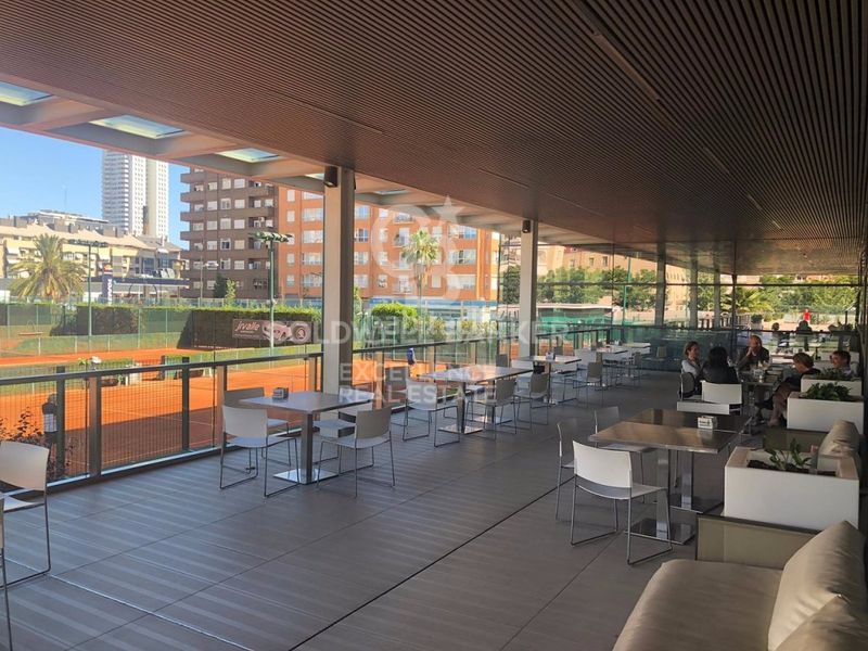 Piso amplio y luminoso piso de 4 dormitorios con garaje y trastero en abors. en Valencia - Imagen 39