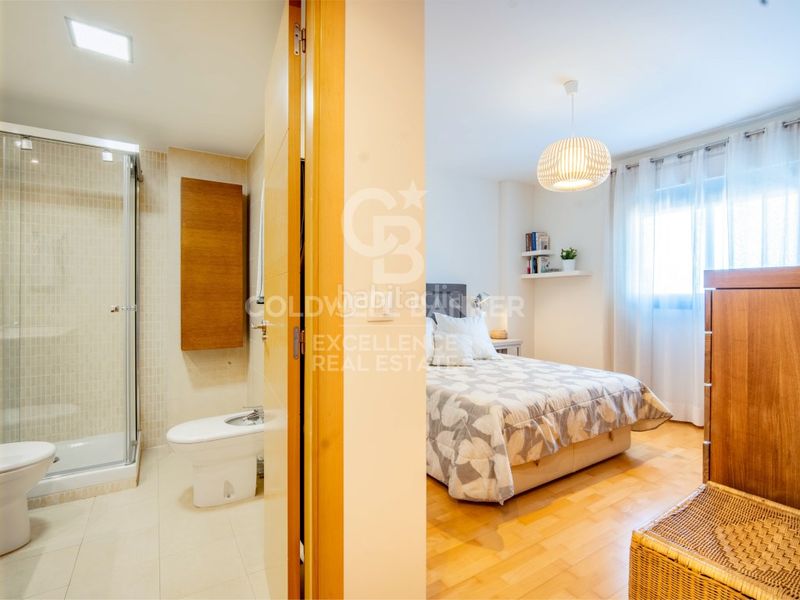 Piso amplio y luminoso piso de 4 dormitorios con garaje y trastero en abors. en Valencia - Imagen 18