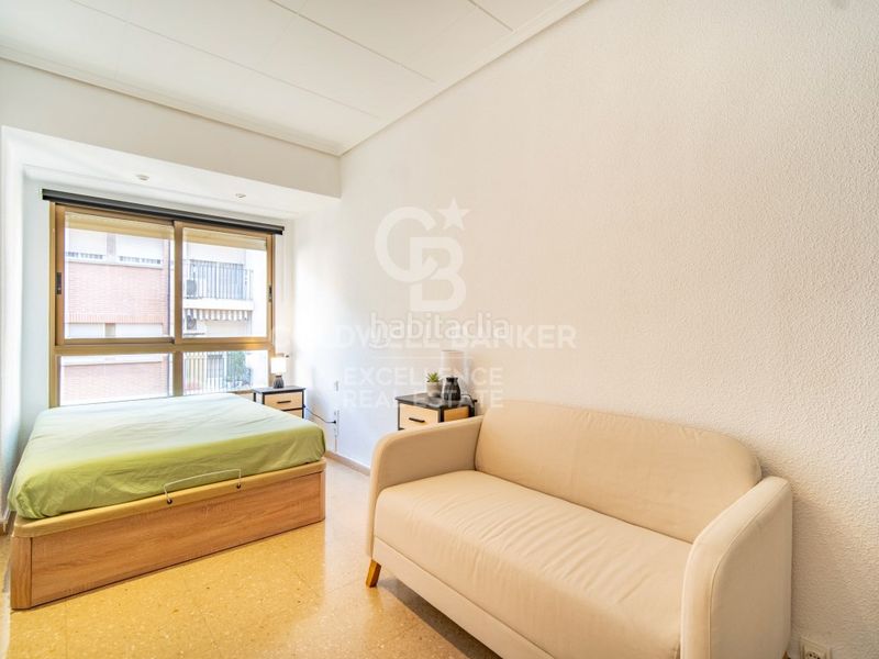 Piso de 133 m2 con balcón en plaza vicente iborra, El Carmen. ideal para inversores y familias en Valencia - Imagen 23