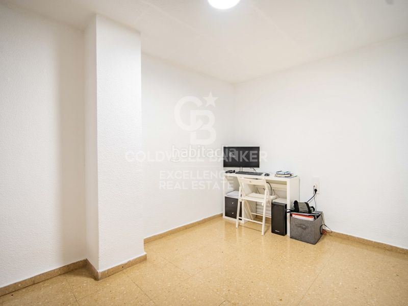 Piso de 133 m2 con balcón en plaza vicente iborra, El Carmen. ideal para inversores y familias en Valencia - Imagen 29