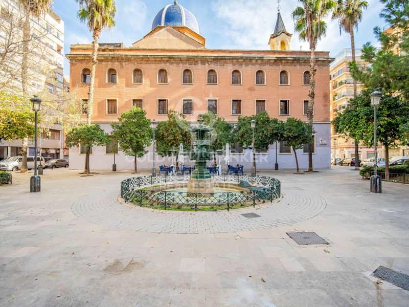 Piso de 133 m2 con balcón en plaza vicente iborra, El Carmen. ideal para inversores y familias en Valencia - Imagen 43