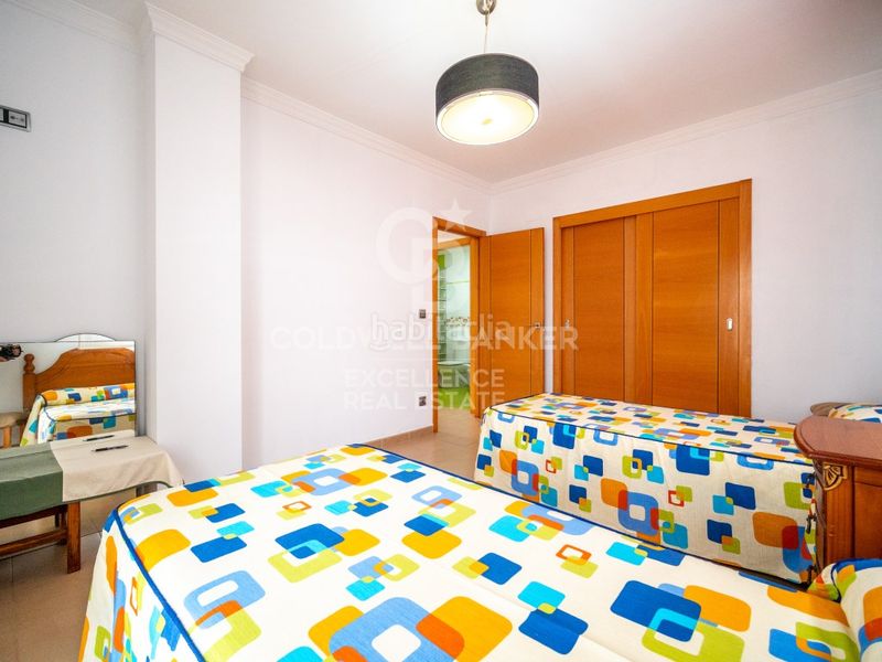 Foto b020c2b2-5ace-4949-976b-e490f6550455. Xalet amb aparcament piscina a Oliva playa Oliva
