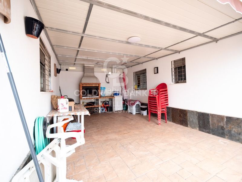 Foto ce4ed07d-7df5-44ed-b0b7-3949b351a3b7. Xalet amb aparcament piscina a Oliva playa Oliva