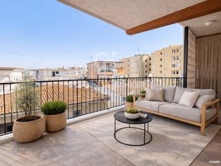 Etagenwohnung in Oliva Playa. Apartamento a 100 m del mar con terraza y licencia turística en