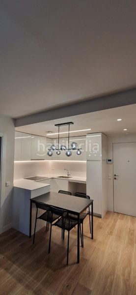 Foto 05ef0db3-6d45-438b-b43d-db2871ed6ef6. Apartament amb calefacció aparcament piscina a Valdeacederas Madrid