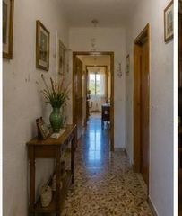 Piso  Calle la huerta. Piso de 2 dormitorios con terraza en alcorcón. ideal para reform