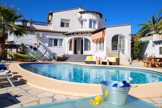 Chalet à Pinar de Advocat-Cometa. Villa con vistas al mar en moraira