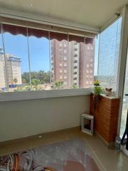 Apartament a Puerto Deportivo. Amplio piso en guardamar del segura junto al parque