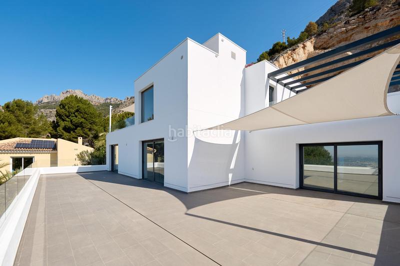 Foto e5e7d812-a5e3-46a6-b92c-cc24168a372f. Chalet con riscaldamento parcheggio piscina in Altea hills Altea
