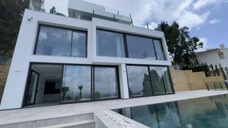 Chalet en Altea Hills. Villa moderna con vistas panormicas al mar y a la montaa