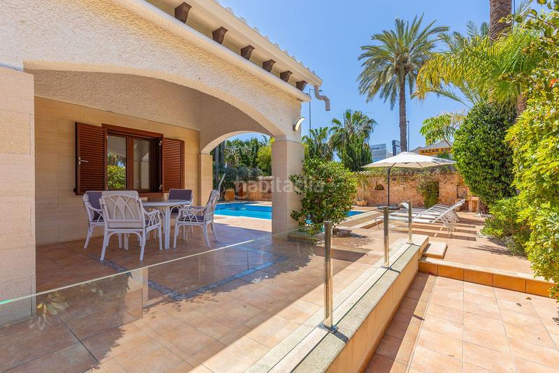 Foto 04209830-ba89-41b0-93e0-90122a4ea182. Chalet with parking pool in Punta Prima Orihuela