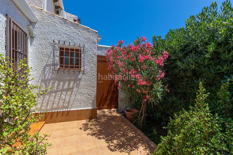 Foto 558003aa-4997-4ce1-9c0e-0e0d80648bd9. Xalet amb aparcament piscina a Punta Prima Orihuela