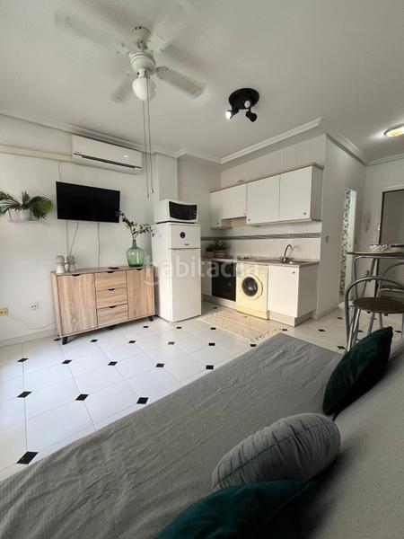 Foto 3243159a-22eb-409d-bd88-db6b27688456. Estudio ático estudio en venta! en Avenida Habaneras - Curva de Palangre Torrevieja