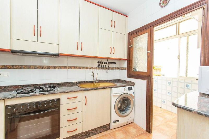 Foto 2148e403-cacd-477b-868d-d77497bb00fc. Apartamento amplio apartamento , situado en segunda línea del mar en Torrevieja