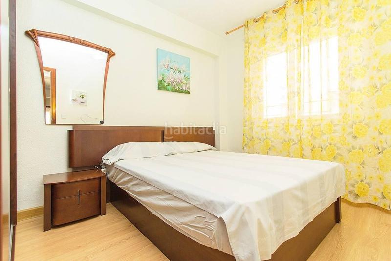 Foto 3ad95516-9282-4503-8425-5eef0b509ba4. Apartamento amplio apartamento , situado en segunda línea del mar en Torrevieja