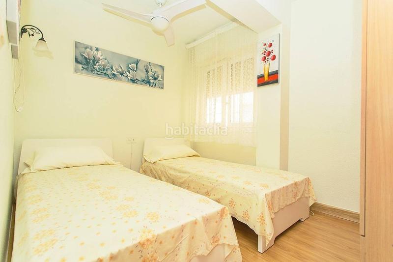 Foto 9b87afef-b377-440e-99c8-fd75718a5d27. Apartamento amplio apartamento , situado en segunda línea del mar en Torrevieja
