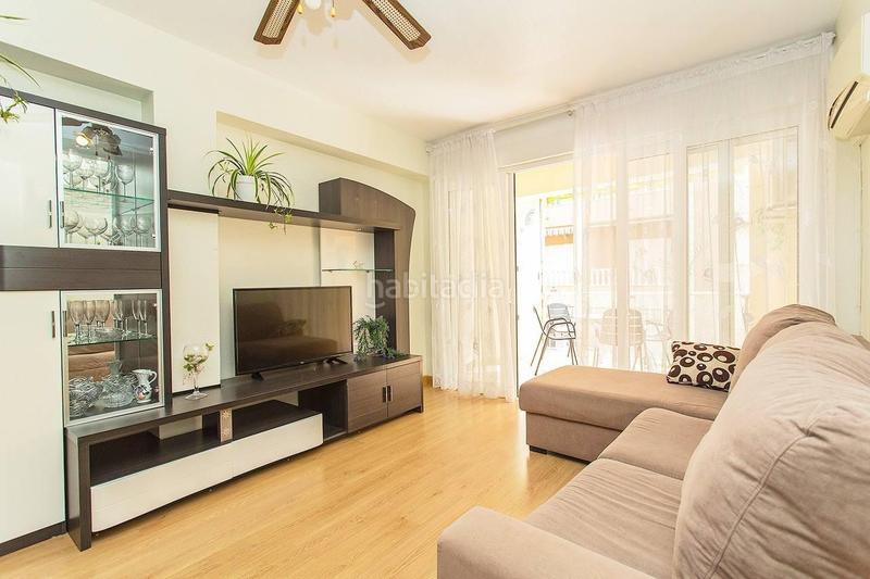 Foto e524dbc0-9c11-4aec-a036-04055f527db3. Apartamento amplio apartamento , situado en segunda línea del mar en Torrevieja