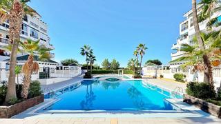 Apartament a Los Europeos. Apartamento en venta en viñamar v, a 200 m de la playa de la mat
