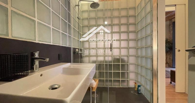 Foto f7a58f28-6a9f-4d4c-86cc-32cfa2994228. Location appartement avec chauffage piscine dans Raval Barcelona