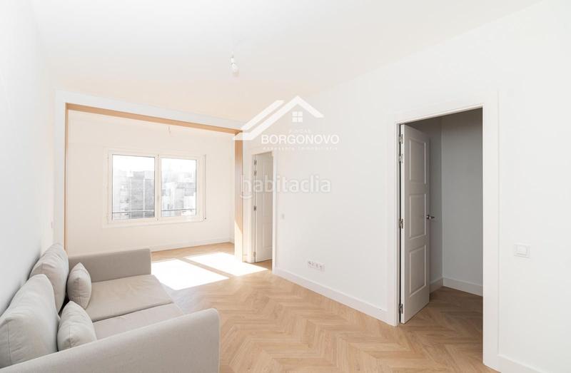 Foto 5b7fd9af-d4e5-4505-9d06-51f08d716a97. Pis a Sant Antoni Barcelona