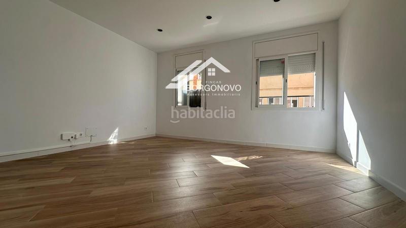 Foto 7902dbf6-8a87-41fd-8cd5-d2daa4508e17. Piso atención, buscadores de hogar! en Prosperitat Barcelona