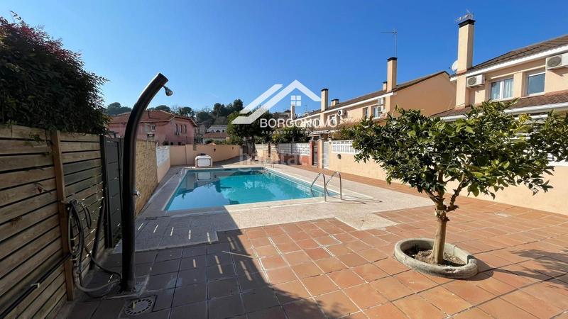 Foto d2b26dc4-d304-4915-abe2-16fd5808a922. Maison avec parking piscine dans Santa Perpètua de Mogoda