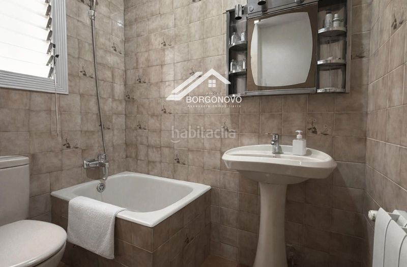 Foto 77a69b9e-1781-42c5-9248-aa1ace745a95. Pis amb calefacció a Guinardó Barcelona