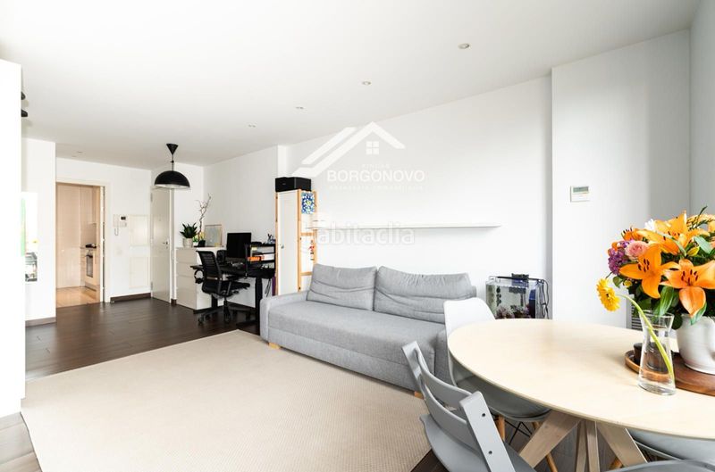 Foto 999f7389-67be-438e-920c-6bc6afd5e891. Pis amb calefacció aparcament a Fort Pienc Barcelona