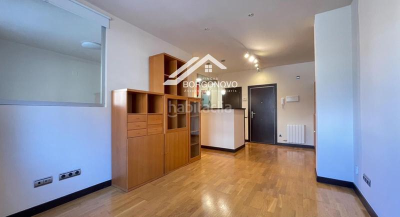 Foto 22652f03-19c3-46d0-99c0-d6e24a5c5225. Alquiler piso apartamento en alquiler en plaza valvidrera en Barcelona