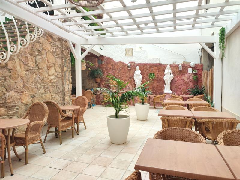 Foto 29cfce4f-089a-4dca-a5b2-32f42892519e. Casa consultar precio - espectacular casa - 2 dúplexs - gran restaurante + local en Calella