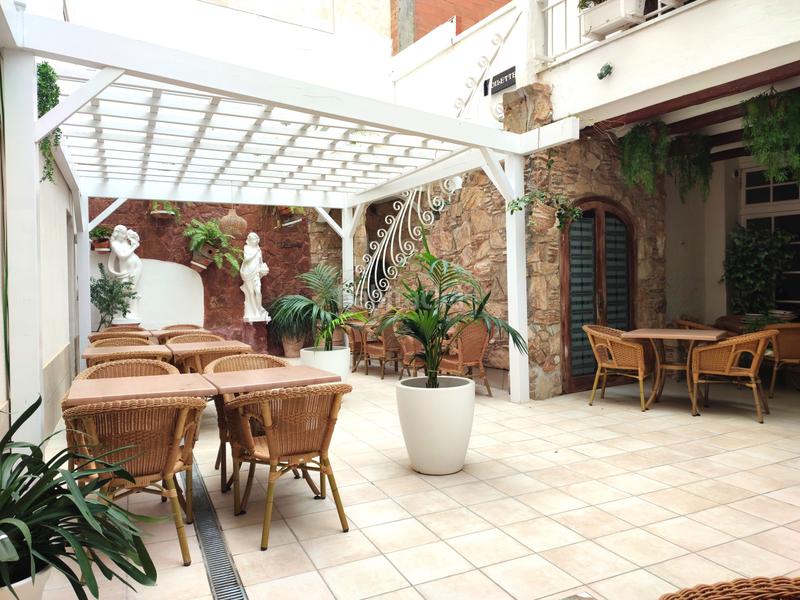 Foto 49222c05-6d19-4231-b8af-ecde87c20728. Casa consultar precio - espectacular casa - 2 dúplexs - gran restaurante + local en Calella