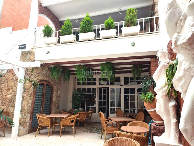 Foto a81eed87-b17d-4528-9756-fe5e6857b8b6. Casa consultar precio - espectacular casa - 2 dúplexs - gran restaurante + local en Calella