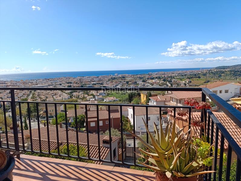 Foto 77ac337a-959d-44f0-bd5f-88fec49405e7. Chalet mit kamin in Pinemar Pineda de Mar